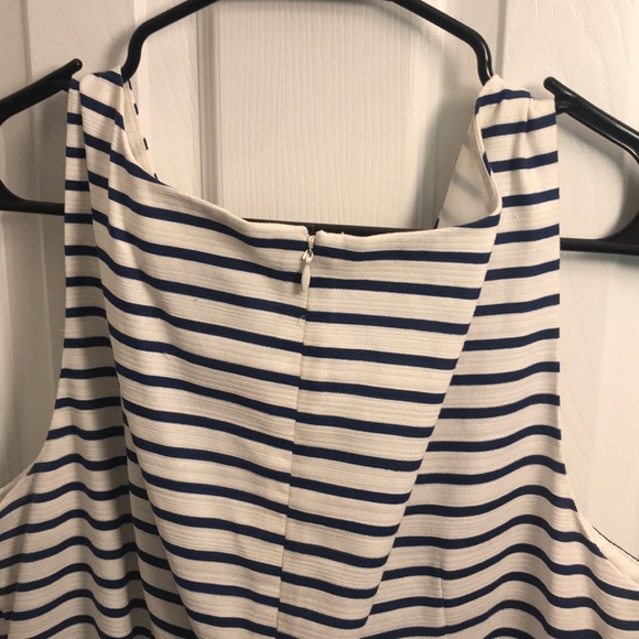 Shift Dress - Picture 3 of 4